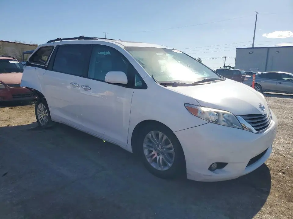 2011 TOYOTA SIENNA XLE 8-PASSENGER  