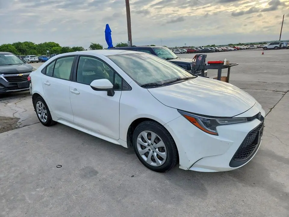 2021 TOYOTA COROLLA LE  