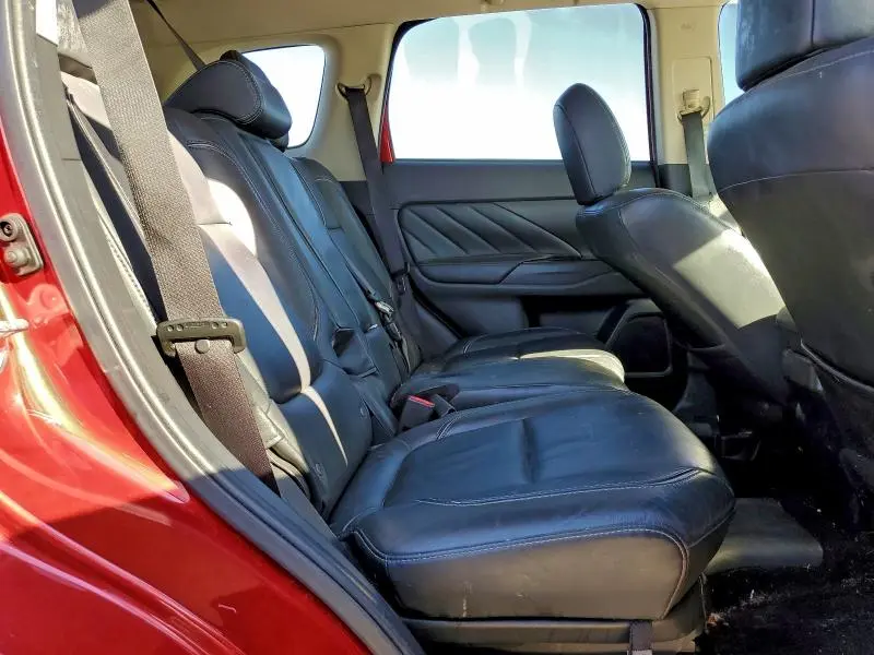 2018 MITSUBISHI OUTLANDER SE  