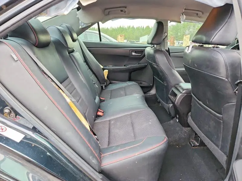 2017 TOYOTA CAMRY SE  