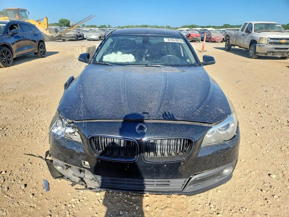 2016 BMW 528   