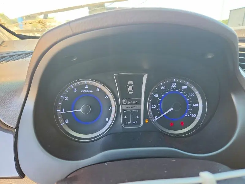 2012 HYUNDAI AZERA BASE  