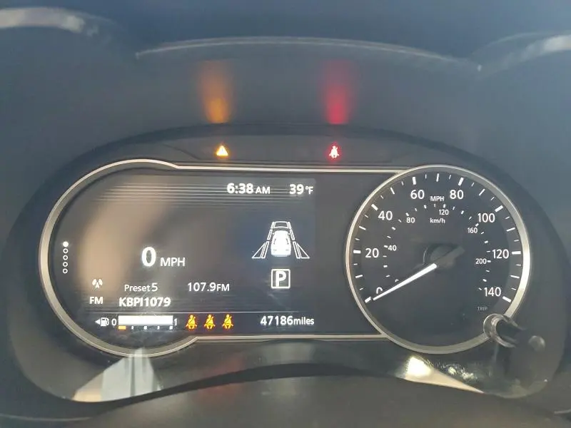 2023 NISSAN VERSA SV  