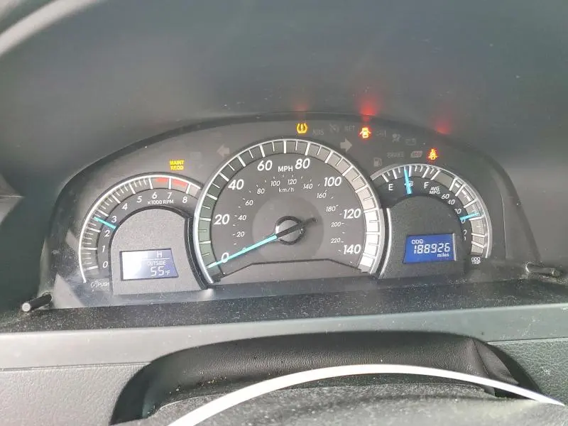 2014 TOYOTA CAMRY SE  