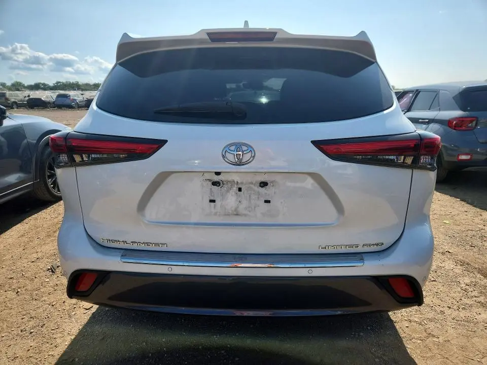 2021 TOYOTA HIGHLANDER LIMITED  