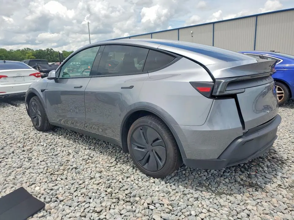 2026 TESLA MODEL Y   