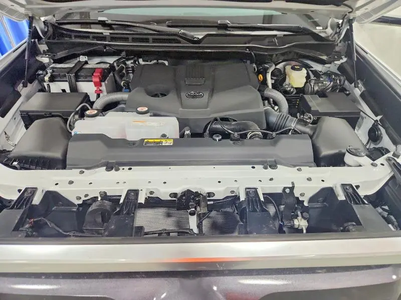 2026 TOYOTA TUNDRA CREWMAX LIMITED  