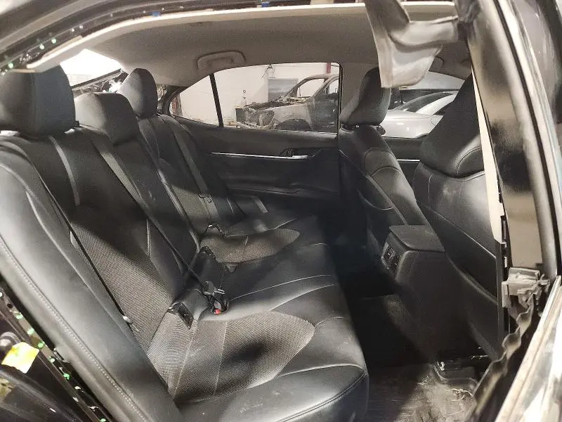 2021 TOYOTA CAMRY XLE  