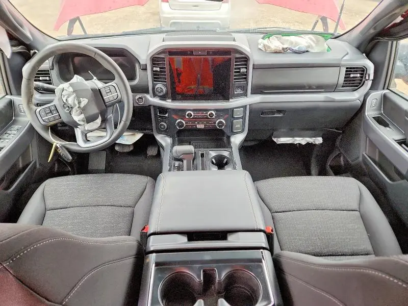 2025 FORD F150 XLT  