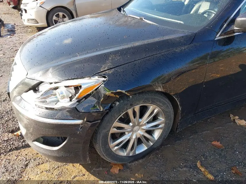 2013 HYUNDAI GENESIS 3.8