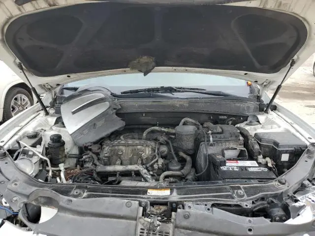 2011 HYUNDAI SANTA FE SE  