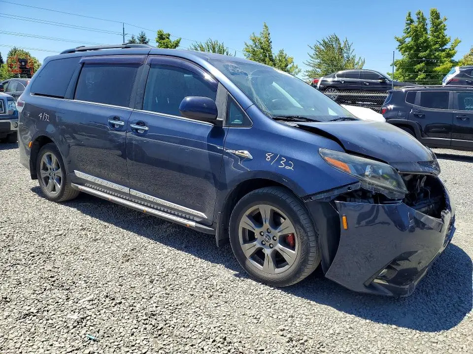 2019 TOYOTA SIENNA SE PREMIUM 7-PASSENGER  