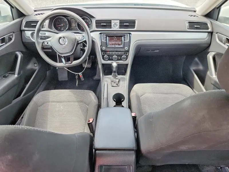 2016 VOLKSWAGEN PASSAT S  