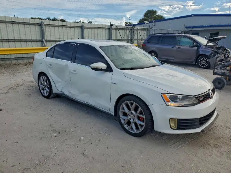 2014 VOLKSWAGEN JETTA GLI  