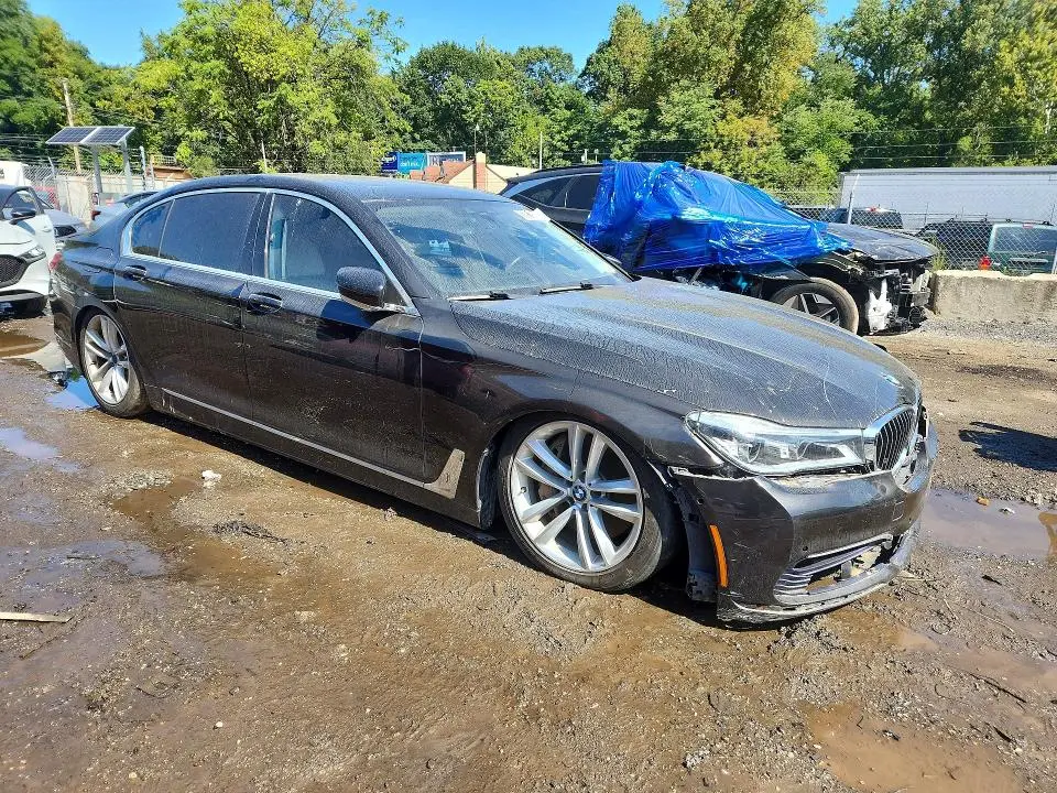 2016 BMW 750 XI  