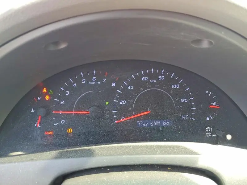 2010 TOYOTA CAMRY LE  