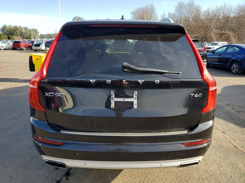 2016 VOLVO XC90 T6  