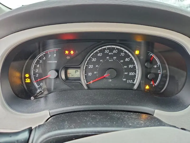 2011 TOYOTA SIENNA LE  