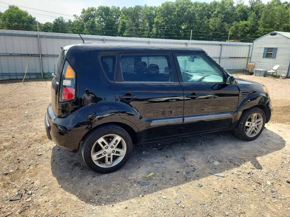 2011 KIA SOUL +  