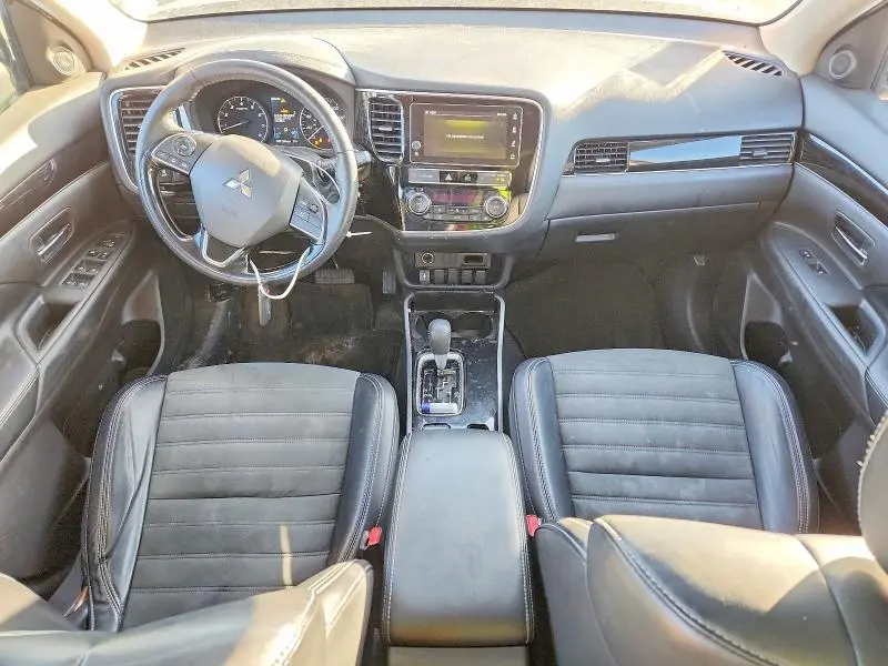 2019 MITSUBISHI OUTLANDER SE  