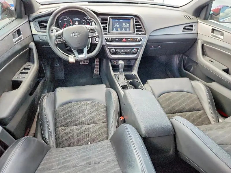 2018 HYUNDAI SONATA SPORT  