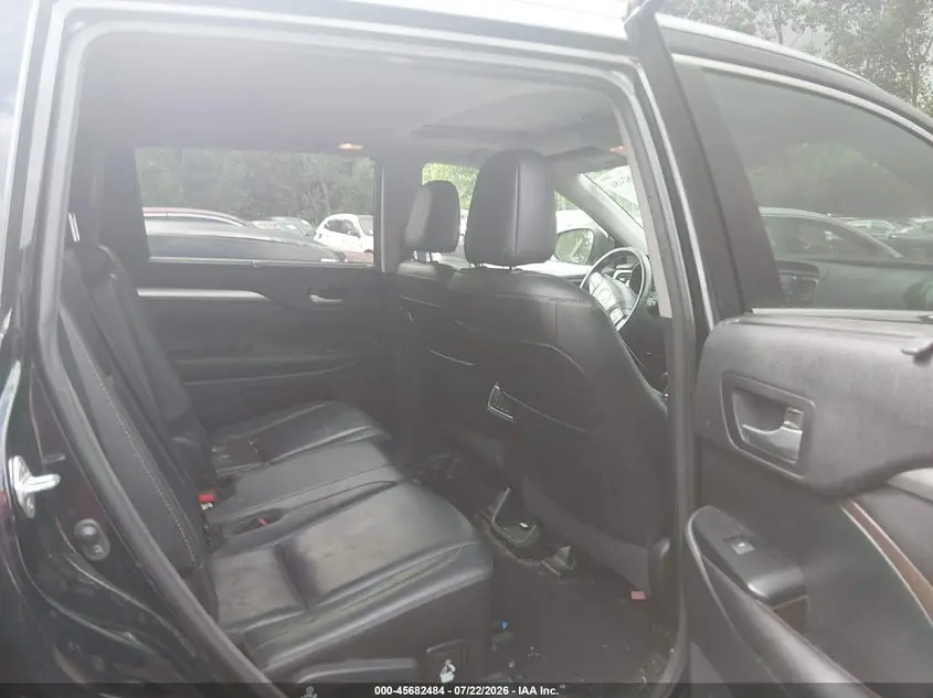 2016 TOYOTA HIGHLANDER XLE V6