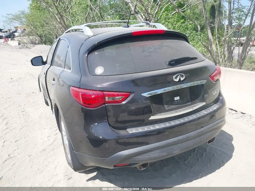 2014 INFINITI QX70  