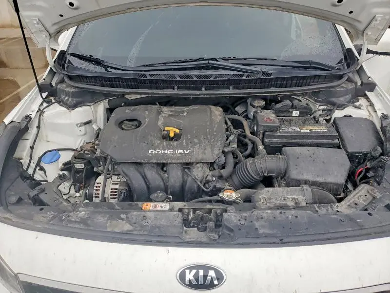 2017 KIA FORTE LX  