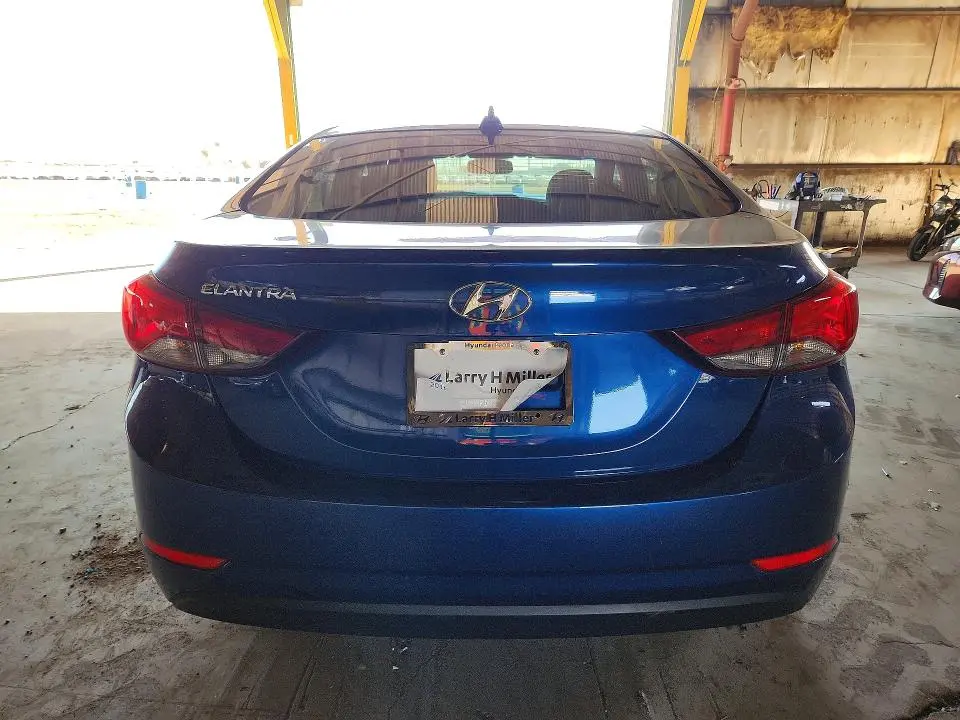 2016 HYUNDAI ELANTRA SE  
