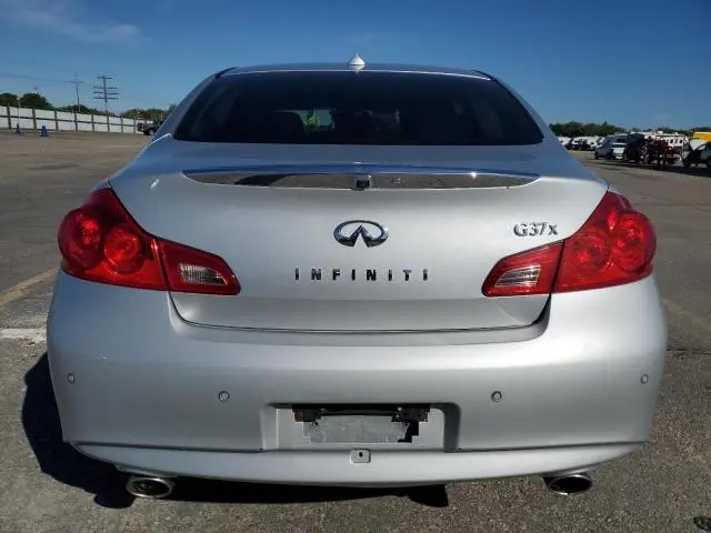 2011 INFINITI G37   