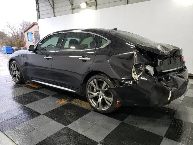 2016 INFINITI Q70L 5.6  