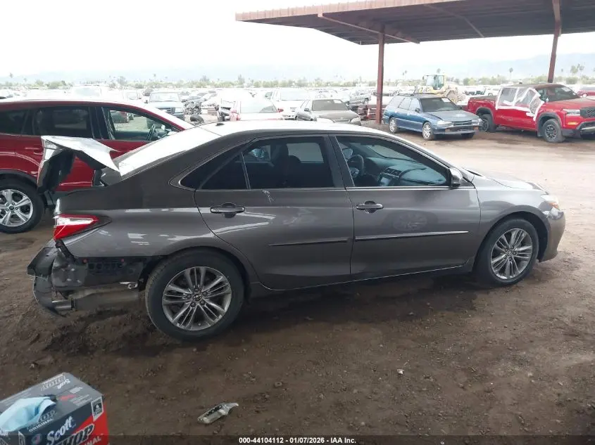 2016 TOYOTA CAMRY SE
