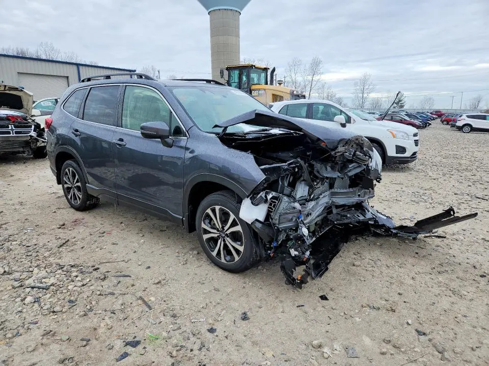 2023 SUBARU FORESTER LIMITED  