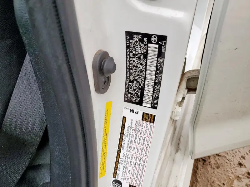 2019 TOYOTA COROLLA SE  