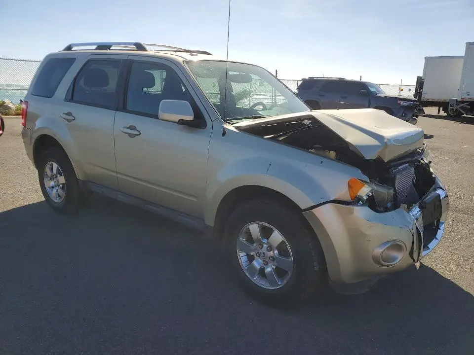 2011 FORD ESCAPE LIMITED  