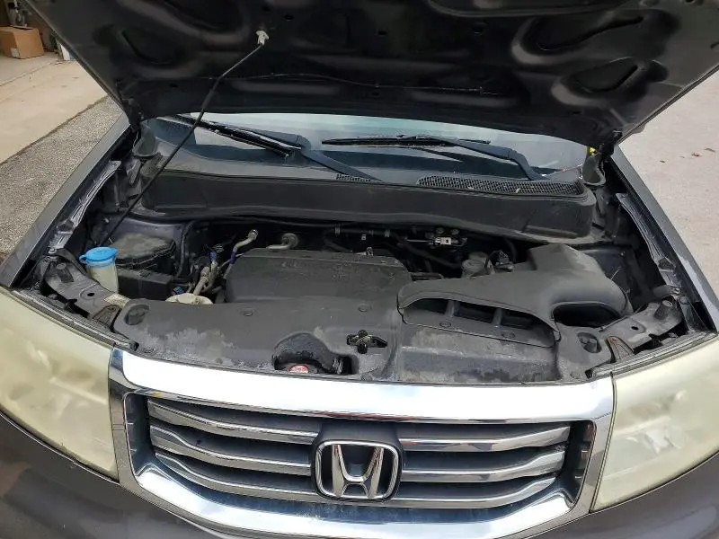 2015 HONDA PILOT SE  