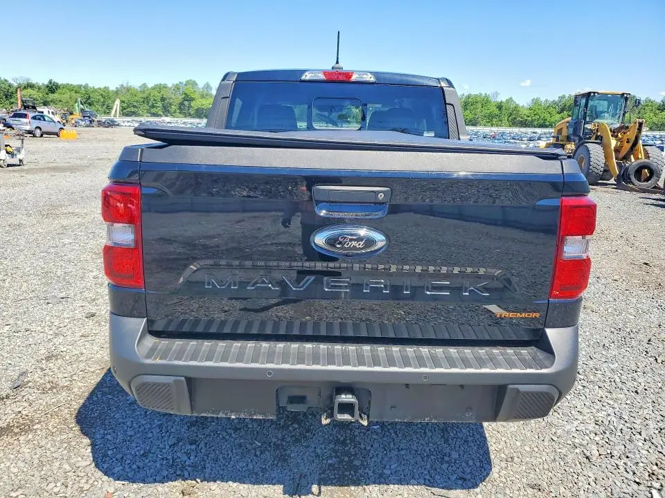 2024 FORD MAVERICK LARIAT TREMOR  
