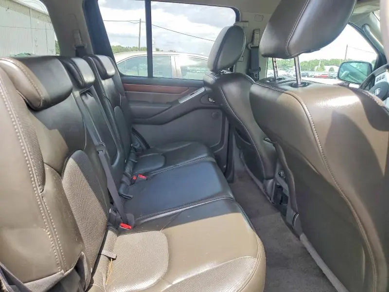 2010 NISSAN PATHFINDER S  