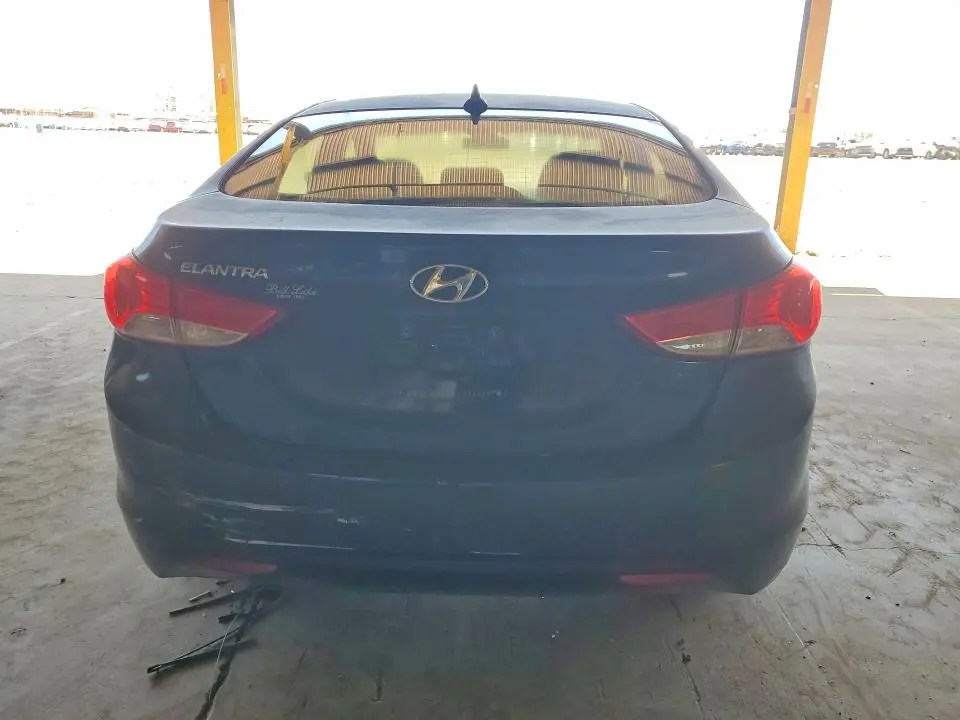 2011 HYUNDAI ELANTRA GLS  
