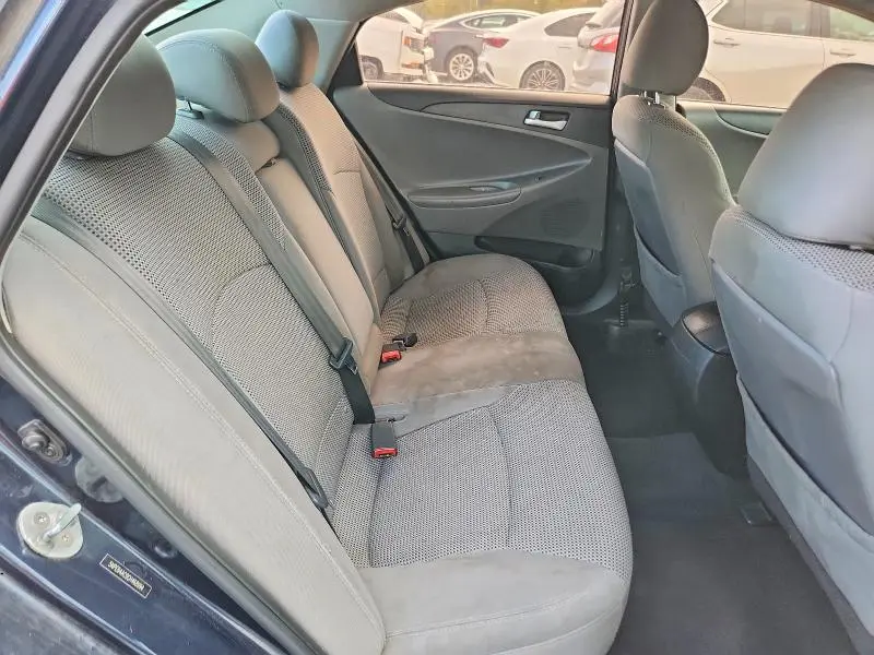 2012 HYUNDAI SONATA GLS  