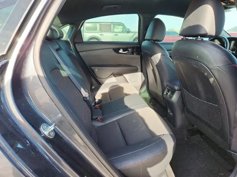 2024 KIA FORTE GT  