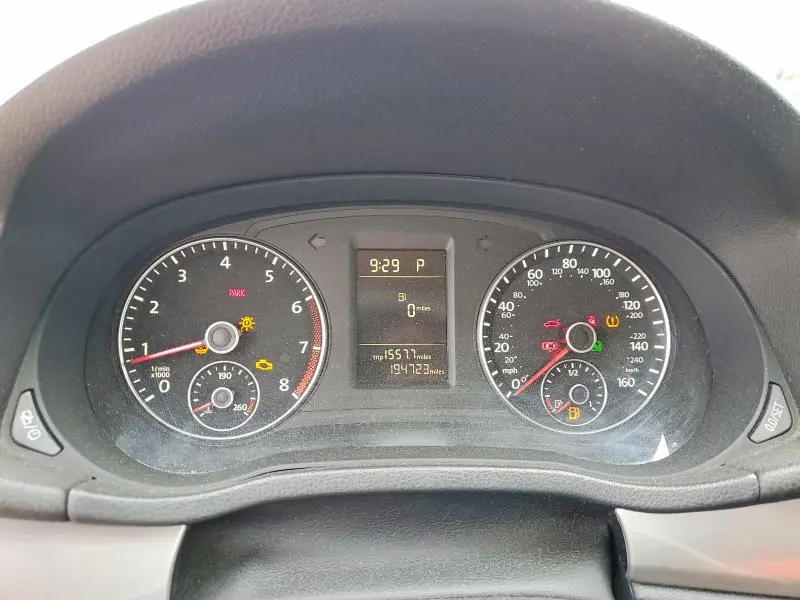 2015 VOLKSWAGEN PASSAT S  