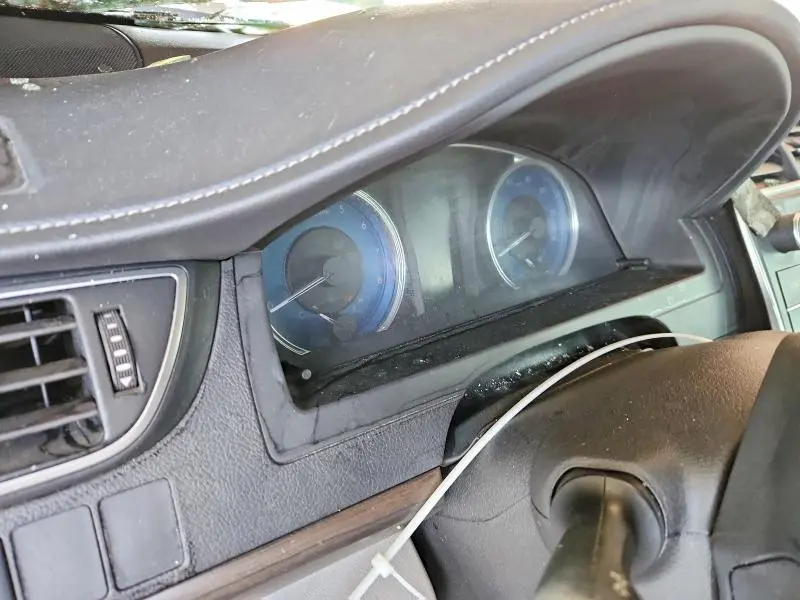 2015 TOYOTA CAMRY LE  