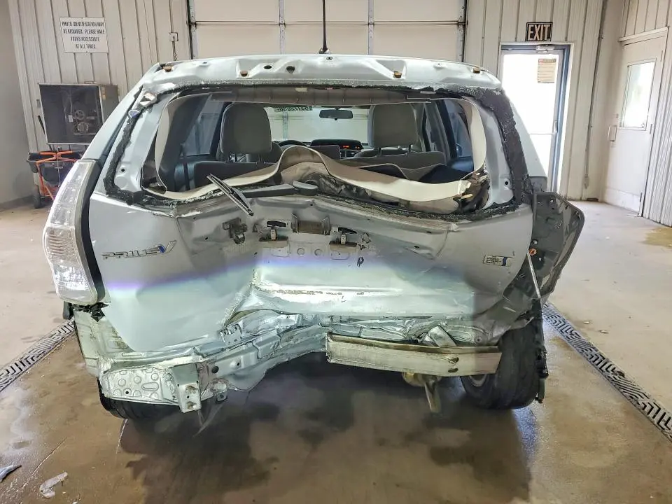 2012 TOYOTA PRIUS V TWO  