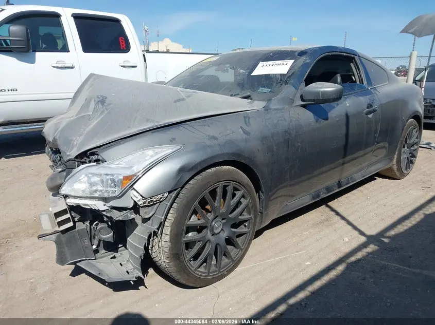 2010 INFINITI G37 JOURNEY