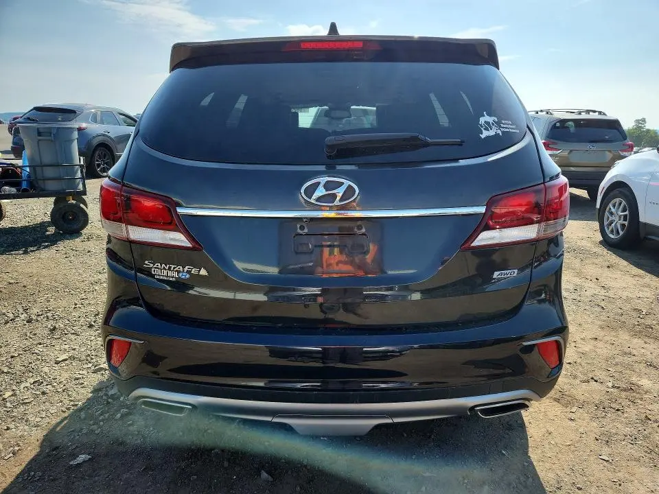 2018 HYUNDAI SANTA FE SE  