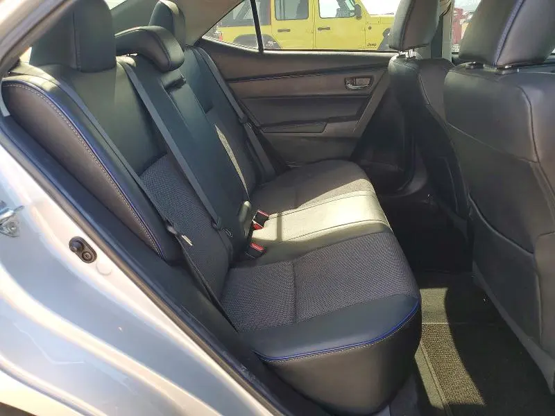 2018 TOYOTA COROLLA SE  