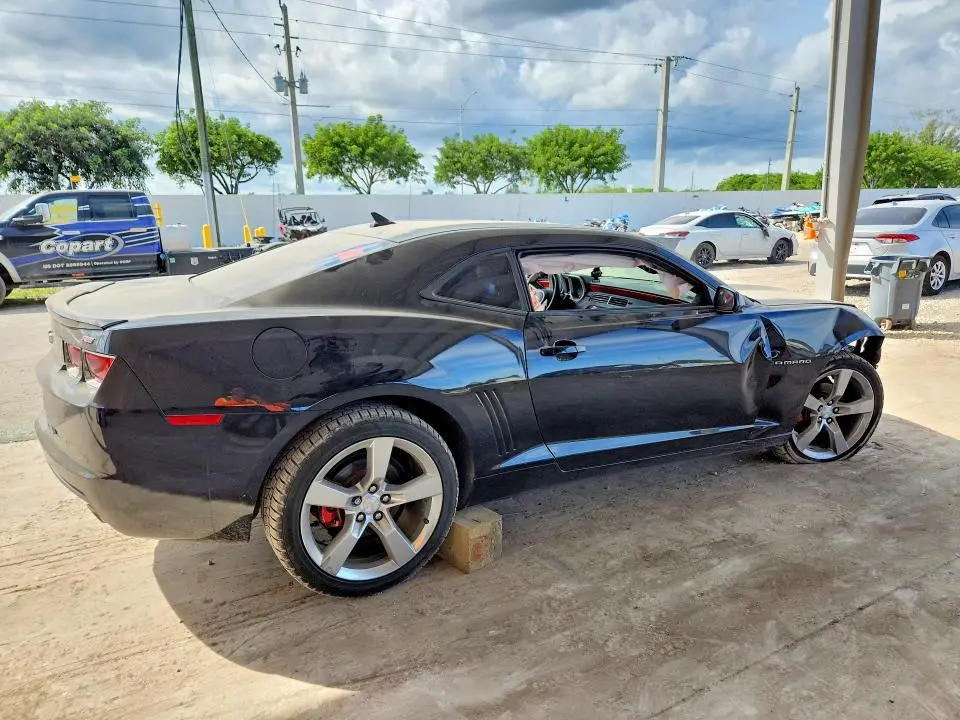 2011 CHEVROLET CAMARO LT  