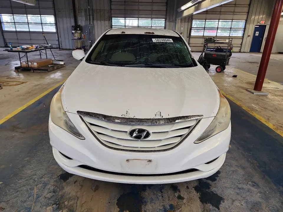 2011 HYUNDAI SONATA GLS  