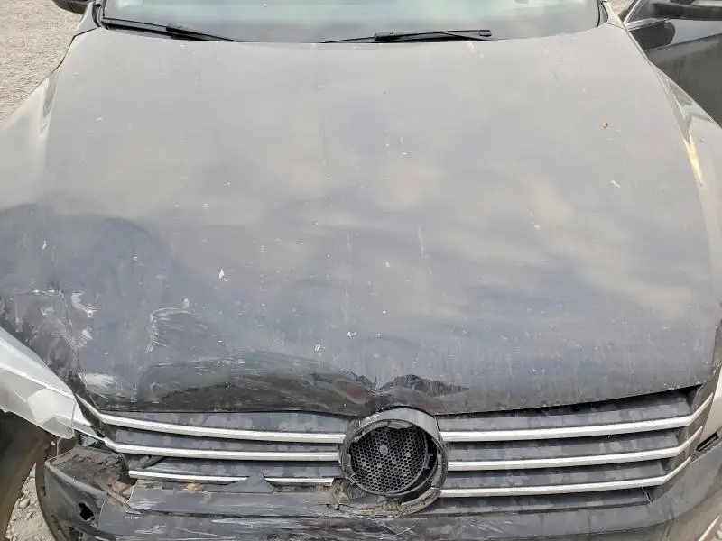 2015 VOLKSWAGEN PASSAT SE  